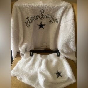 NFL Cowboys Team Apparel White Fleece Hoodie and Shorts set